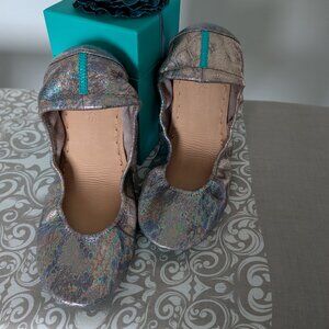NWT/NIB Limited Edition Love Potion Tieks, size 11